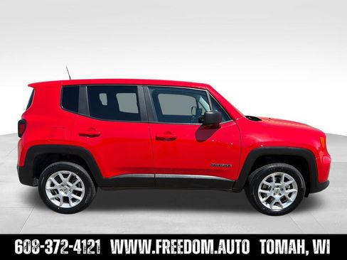 Used 2023 Jeep Renegade Latitude AWD/4WD image 6