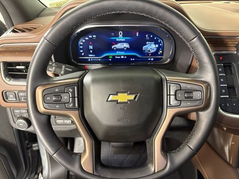 Used 2024 Chevrolet Suburban High Country w/ Premium Package image 25