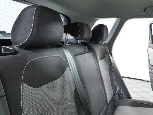 Certified 2023 Volkswagen Taos S FWD image 19