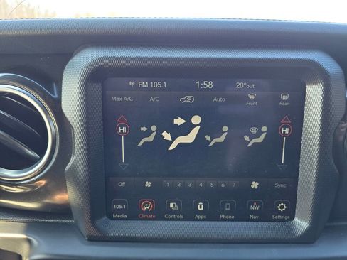 Used 2021 Jeep Wrangler Unlimited Sahara AWD/4WD image 16