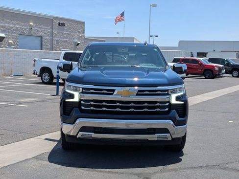 Used 2022 Chevrolet Silverado 1500 LTZ w/ LTZ Premium Package AWD/4WD image 2