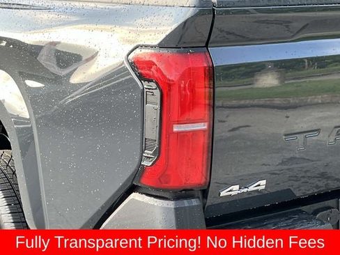 Used 2025 Toyota Tacoma SR AWD/4WD image 5
