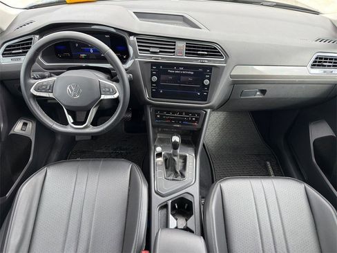 Used 2022 Volkswagen Tiguan SE image 26
