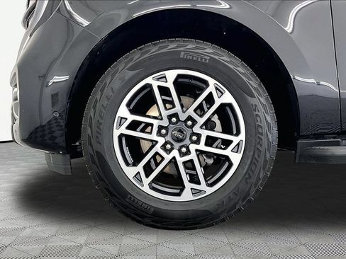 Used 2025 Ford Expedition Max Active AWD/4WD image 9