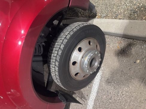 Used 2022 Ford F450 Platinum w/ FX4 Off-Road Package image 13