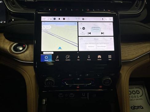 Used 2024 Jeep Grand Cherokee L Summit image 9