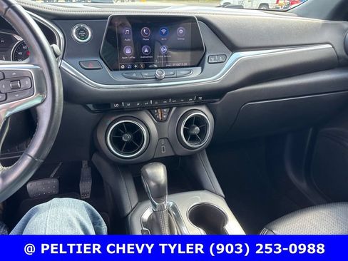 Used 2019 Chevrolet Blazer LT FWD image 13
