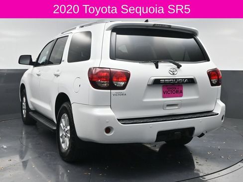 Used 2020 Toyota Sequoia SR5 w/ Premium Package image 2