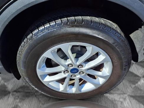 Used 2021 Ford Escape SE image 21