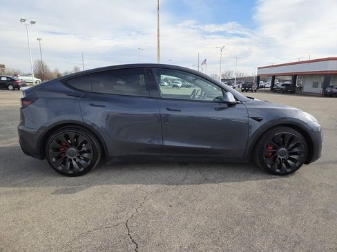 Used 2022 Tesla Model Y Performance image 26