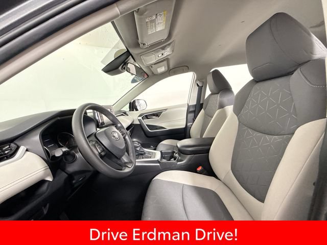 Certified 2021 Toyota RAV4 XLE FWD image 6