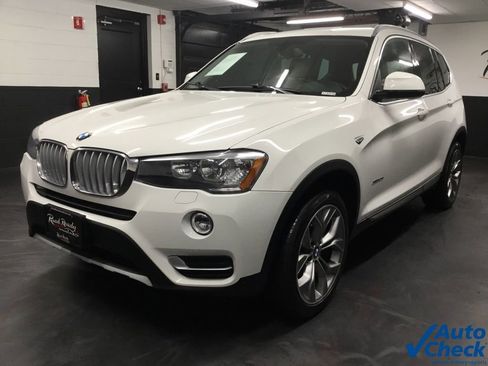 Used 2017 BMW X3 xDrive28i image 5