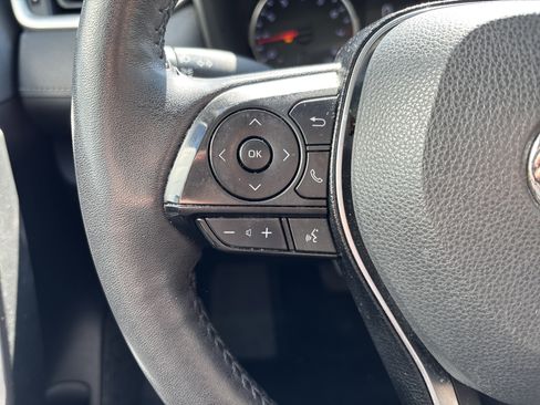 Used 2022 Toyota RAV4 XLE w/ Convenience Package AWD/4WD image 16