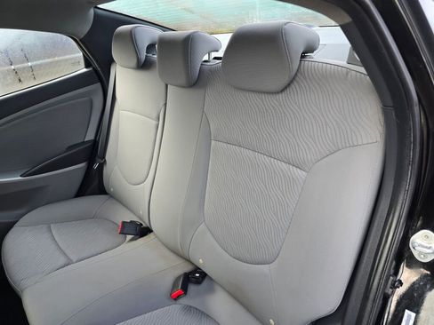 Used 2014 Hyundai Accent GLS w/ Option Group 2 image 17