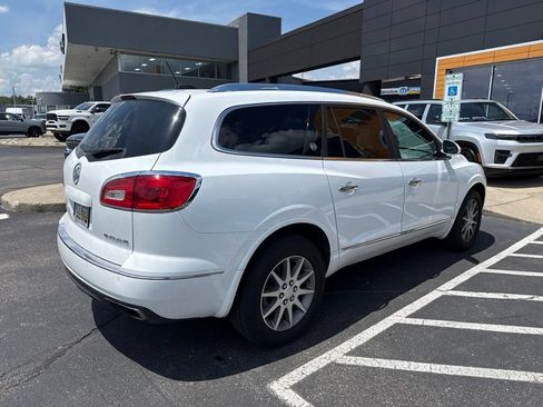 Used 2017 Buick Enclave Convenience FWD image 3