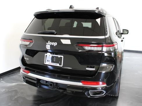 Used 2024 Jeep Grand Cherokee L Summit w/ MOPAR Finishing Package AWD/4WD image 8