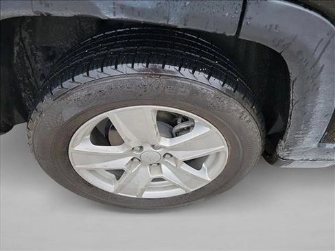 Used 2022 Jeep Compass Latitude image 19