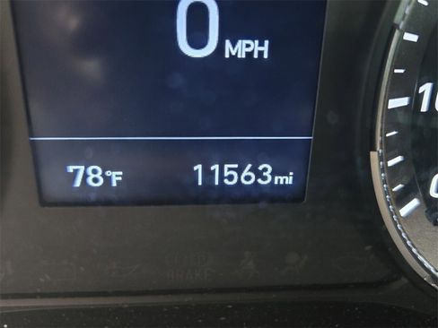 Certified 2022 Hyundai Venue SE image 26