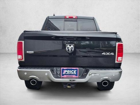 Used 2017 RAM 1500 Laramie w/ Convenience Group AWD/4WD image 4