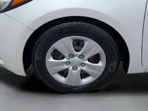 Used 2015 Kia Forte LX w/ Popular Package image 14