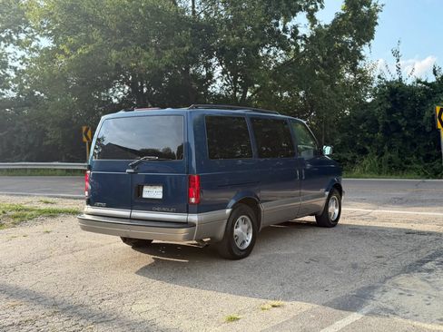 Used 2002 Chevrolet Astro RWD image 11
