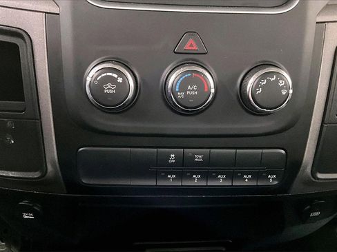 Used 2018 RAM 2500 Tradesman w/ Chrome Appearance Group image 15