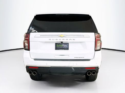 Used 2023 Chevrolet Suburban Premier image 7