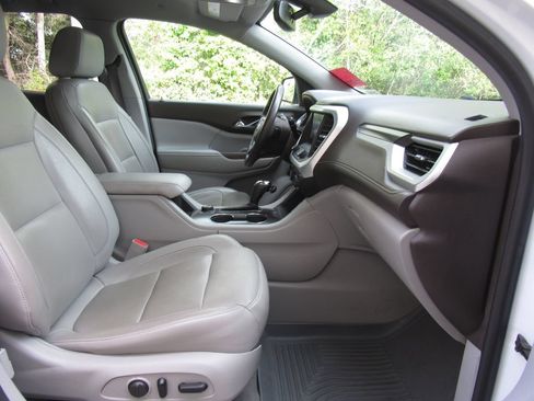 Used 2017 GMC Acadia SLT AWD/4WD image 20