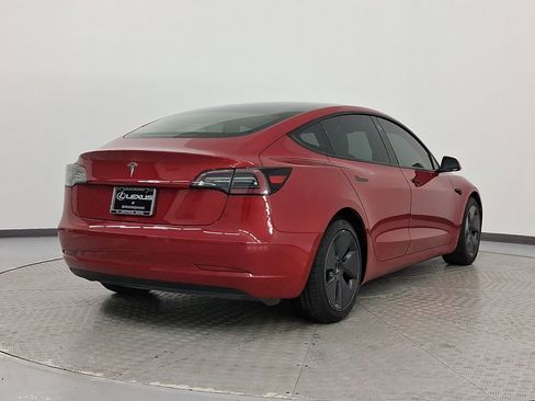 Used 2021 Tesla Model 3 Standard Range Plus image 9