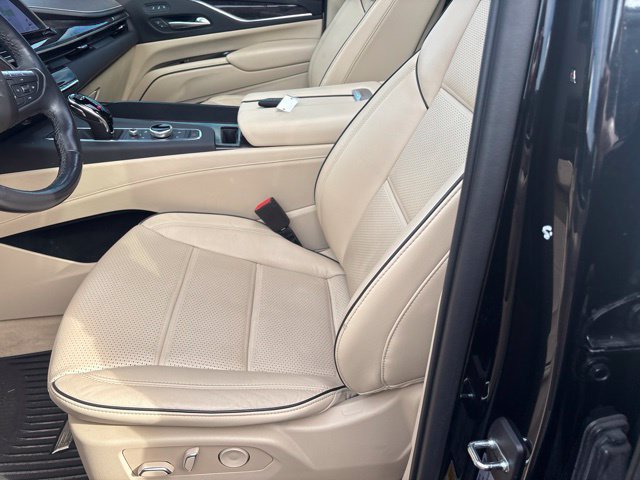 Used 2022 Cadillac Escalade Premium Luxury AWD/4WD image 8