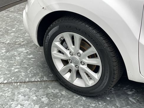 Used 2013 Kia Soul + image 21