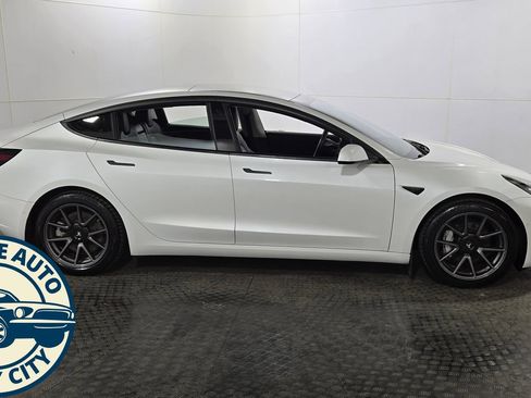 Used 2021 Tesla Model 3 Standard Range Plus RWD image 8