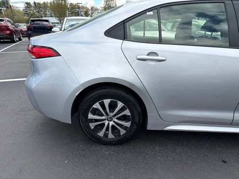 Used 2021 Toyota Corolla LE FWD image 4