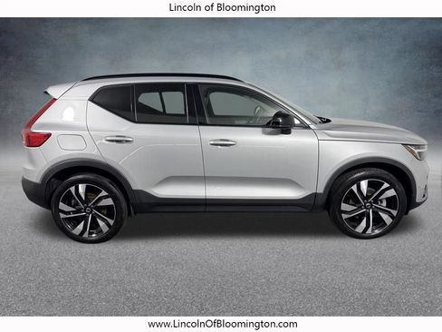 Used 2024 Volvo XC40 B5 Plus w/ Protection Package Premier AWD/4WD image 6