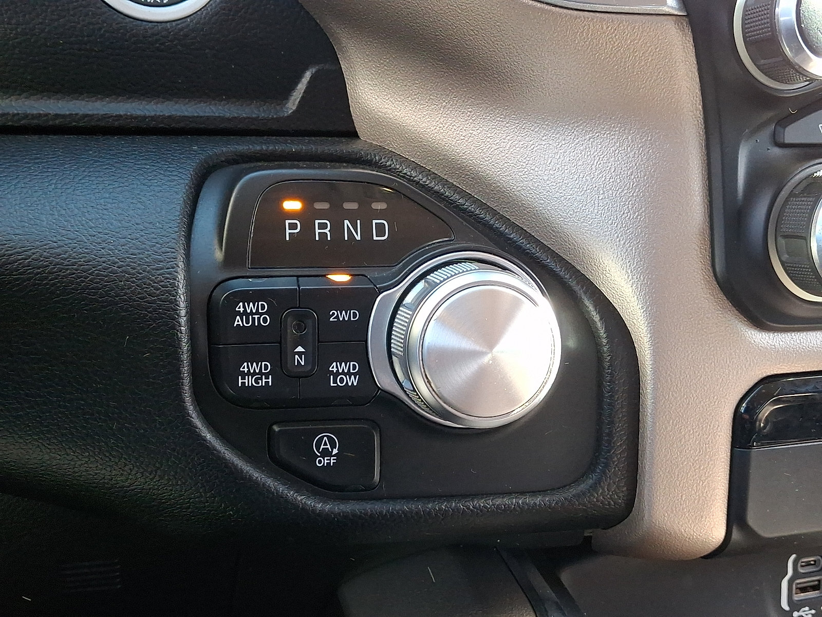 Used 2020 RAM 1500 Laramie AWD/4WD image 13