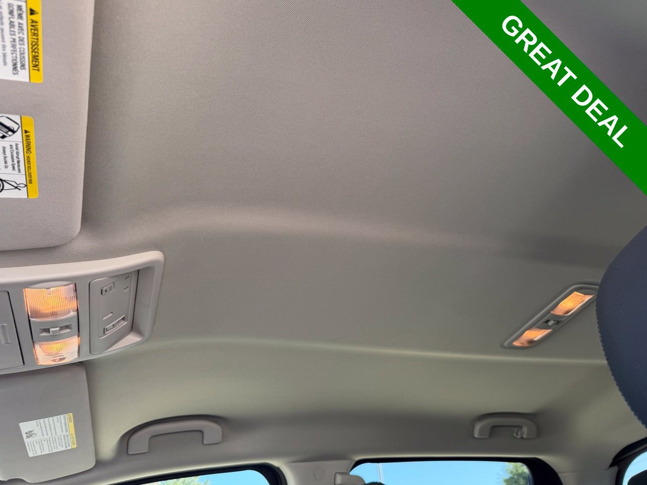 Used 2024 Nissan Titan SV w/ SV Convenience Package RWD image 35