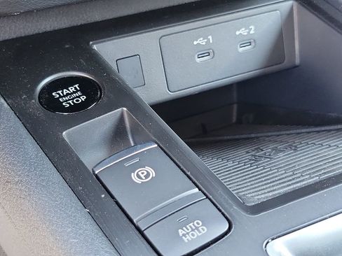New 2026 Nissan Kicks SV w/ SV Premium Package FWD image 9