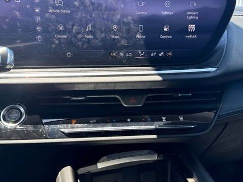 Used 2024 Buick Envision Preferred AWD/4WD image 17