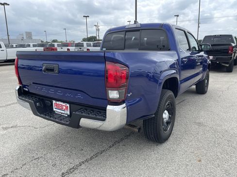 Used 2022 Toyota Tacoma SR5 RWD image 4