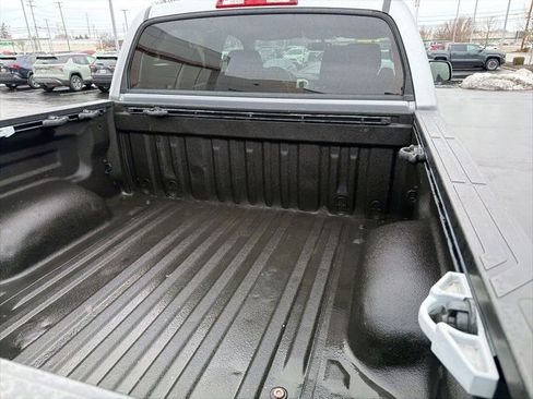 Certified 2016 Toyota Tundra SR5 w/ TRD Off Road Package image 12