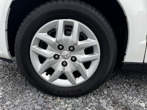 Used 2015 RAM C/V Tradesman image 7