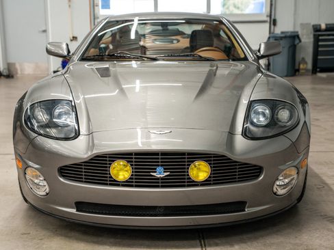 Used 2003 Aston Martin Vanquish RWD image 4