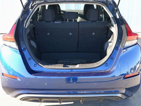 Used 2023 Nissan Leaf S image 9