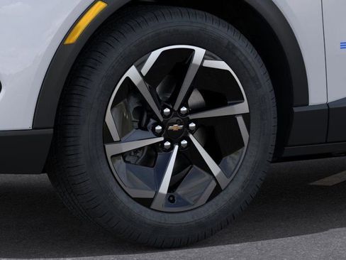 New 2026 Chevrolet Equinox EV LT image 9