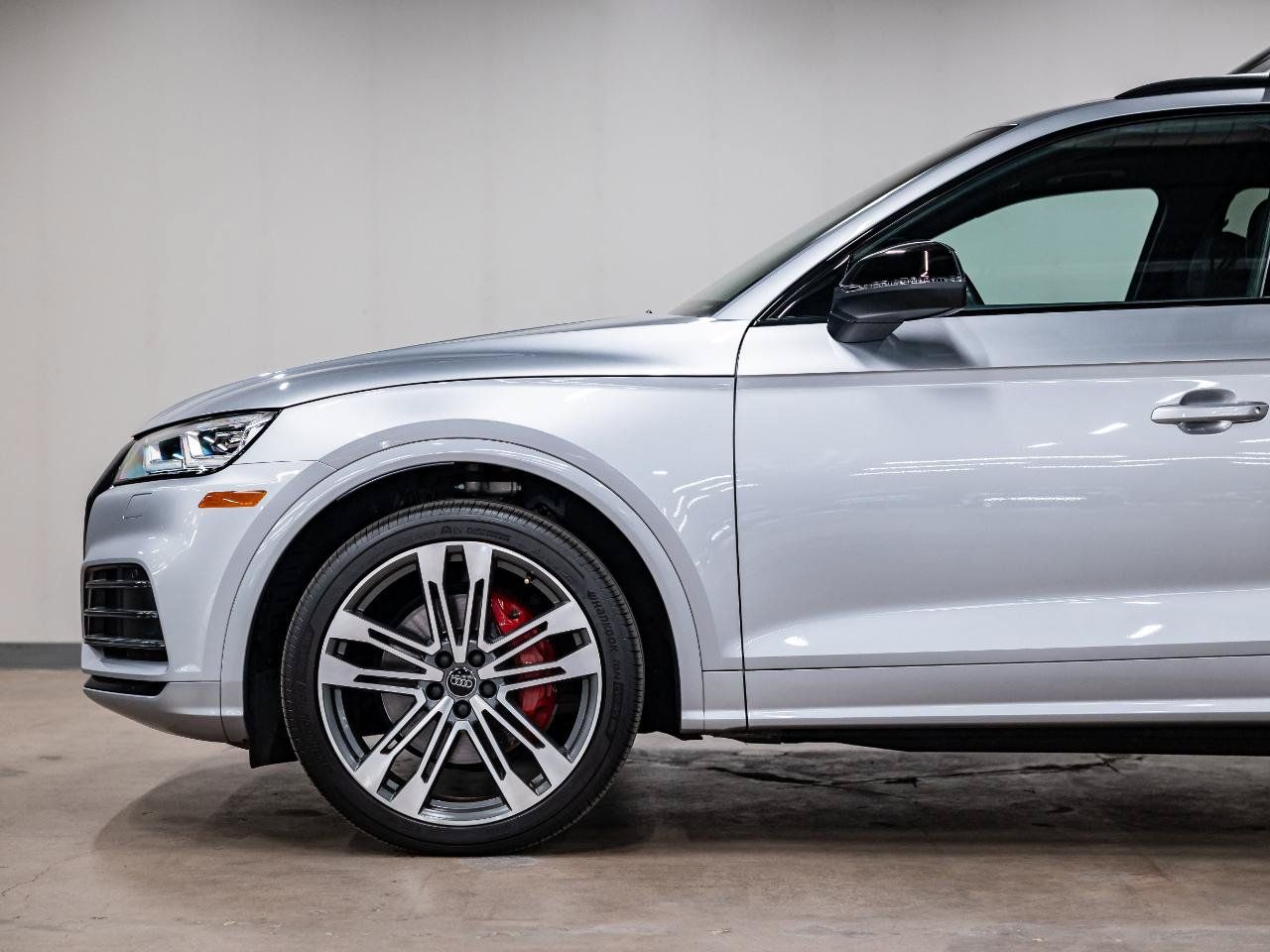 Used 2019 Audi SQ5 Premium Plus w/ Premium Plus Package AWD/4WD image 24
