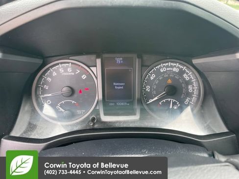 Used 2019 Toyota Tacoma TRD Sport w/ Technology Package AWD/4WD image 9