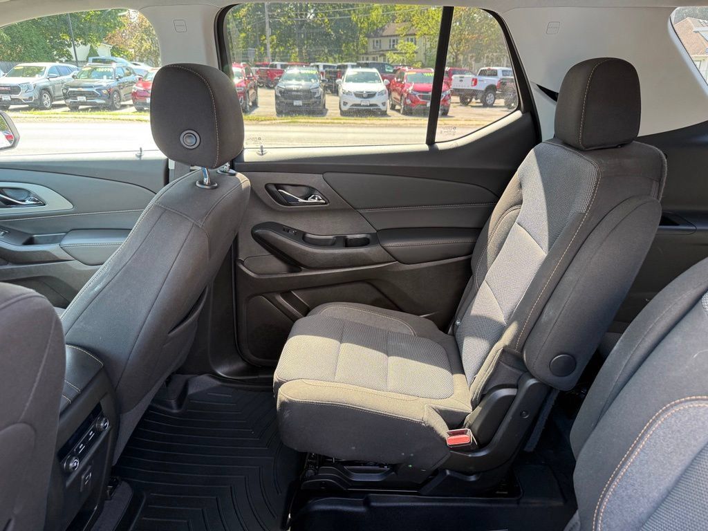 Used 2021 Chevrolet Traverse LT AWD/4WD image 25