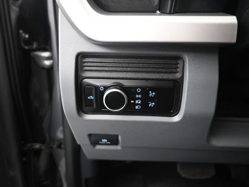 Certified 2025 Ford F250 XL RWD image 12