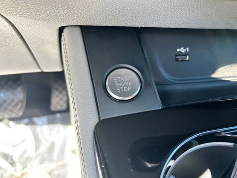 Used 2022 Audi A4 2.0T Premium Plus w/ Premium Plus Package image 17