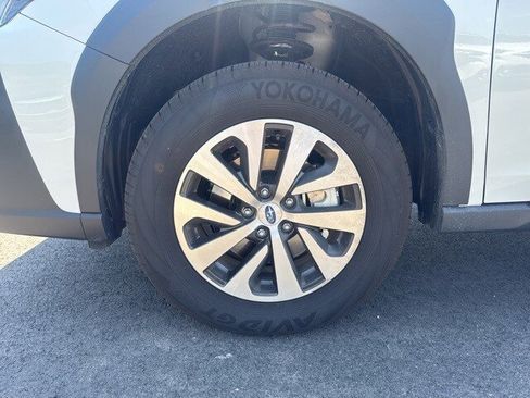 Used 2025 Subaru Outback Premium w/ Popular Package #1A image 10